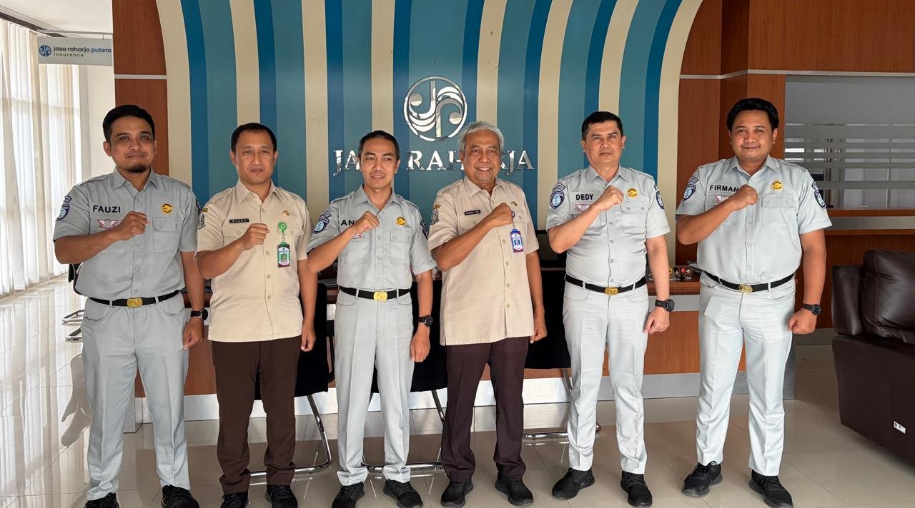 Jasa Raharja Bojonegoro dan KUPT PPD Bojonegoro Bahas Strategi Peningkatan Collection Rate PKB dan SWDKLLJ Jasa Raharja Bojonegoro dan KUPT PPD Bojonegoro Bahas Strategi Peningkatan Collection Rate PKB dan SWDKLLJ
