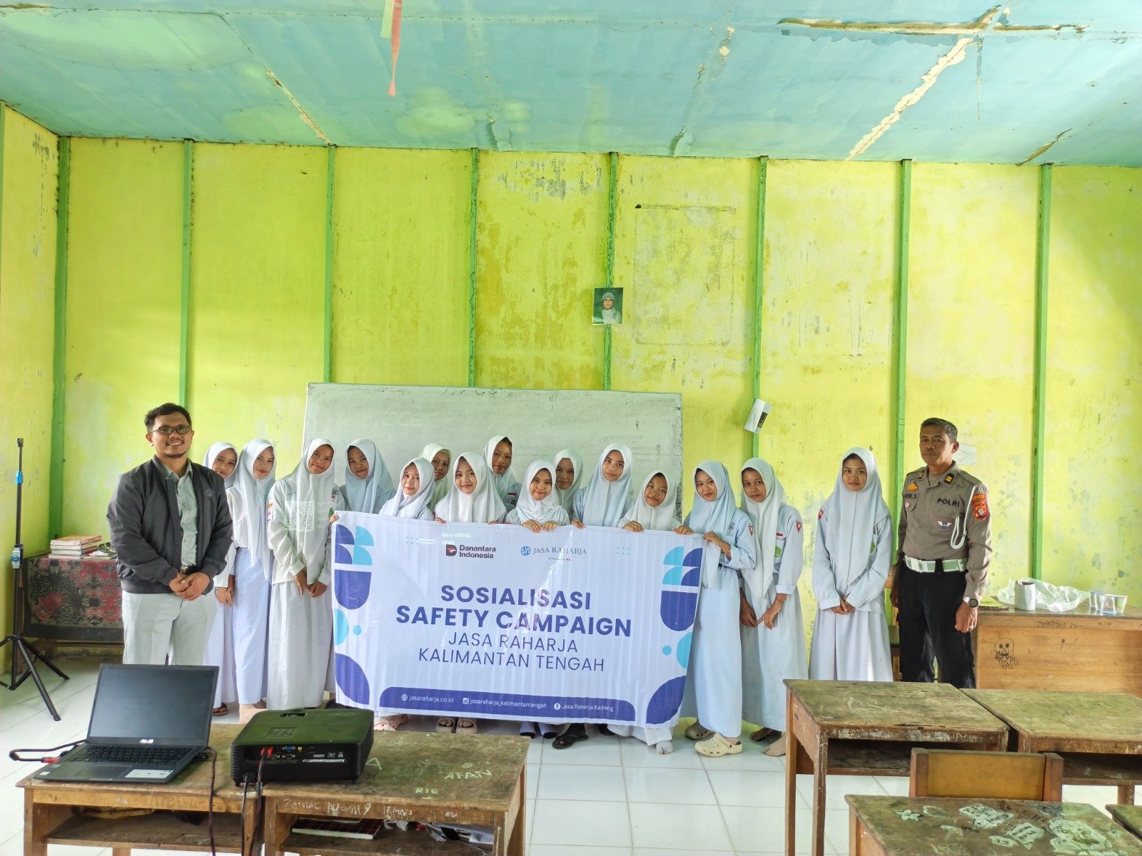 Tekan Angka Kecelakaan Usia Pelajar, Jasa Raharja Kalteng dan Polres Kapuas Gelar Safety Campaign Tekan Angka Kecelakaan Usia Pelajar, Jasa Raharja Kalteng dan Polres Kapuas Gelar Safety Campaign