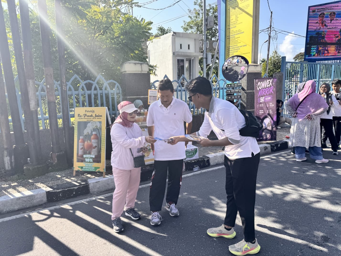 Jasa Raharja Sumatera Barat Sosialisasikan Fitur Lapor Laka pada Aplikasi JRku di CFD Padang Jasa Raharja Sumatera Barat Sosialisasikan Fitur Lapor Laka pada Aplikasi JRku di CFD Padang