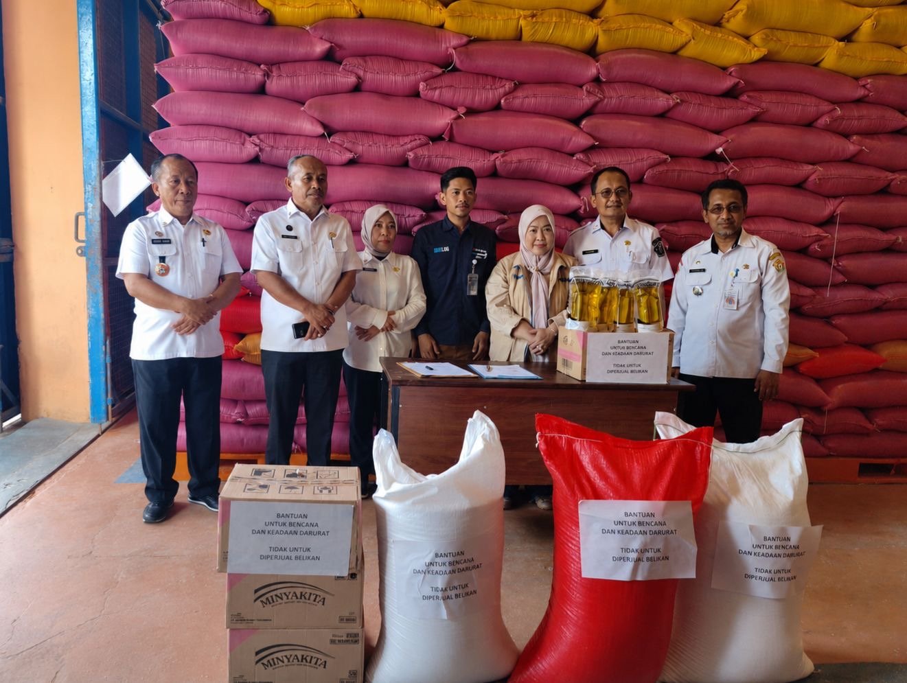 Pemkot Kendari Salurkan Bantuan Pangan untuk Ribuan Korban Banjir