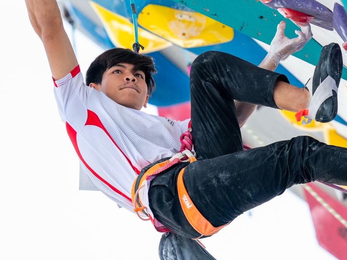 Putra Tri Lolos ke Semifinal World Climbing Series Wujiang 2026