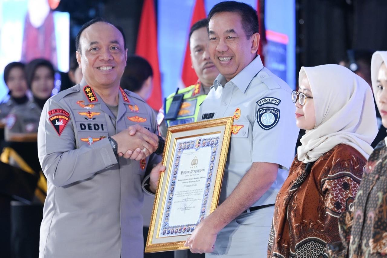 Jasa Raharja Raih Penghargaan Kapolri atas Dukungan terhadap Keberhasilan Operasi Ketupat 2026 dan Operasi Lilin Nataru 2025 Jasa Raharja Raih Penghargaan Kapolri atas Dukungan terhadap Keberhasilan Operasi Ketupat 2026 dan Operasi Lilin Nataru 2025