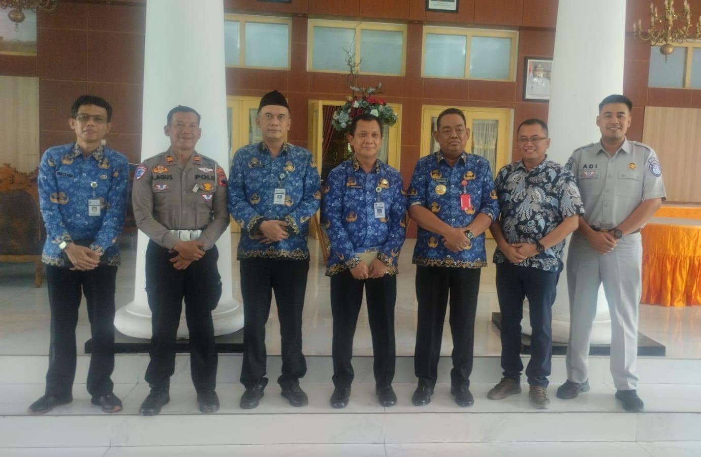 Optimalkan PKB dan SWDKLLJ, Tim Pembina SAMSAT Purwodadi dan Bank Jateng Temui Bupati Grobogan Optimalkan PKB dan SWDKLLJ, Tim Pembina SAMSAT Purwodadi dan Bank Jateng Temui Bupati Grobogan