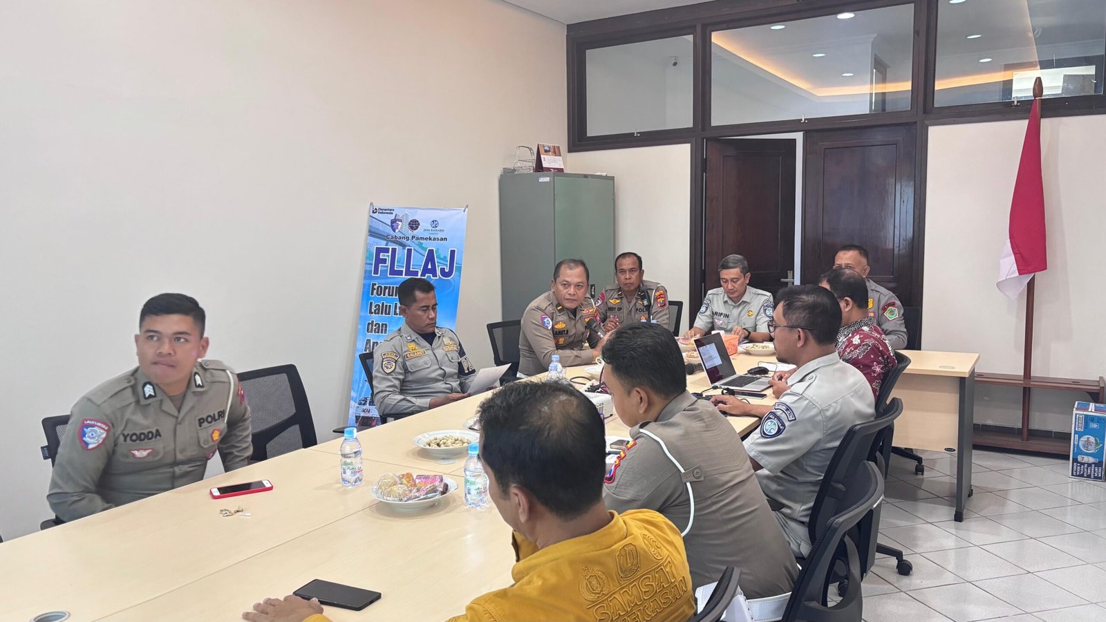 Jasa Raharja Cabang Pamekasan Gelar FKLL Bahas Strategi Pencegahan Kecelakaan dan Peningkatan Keselamatan Transportasi. Jasa Raharja Cabang Pamekasan Gelar FKLL Bahas Strategi Pencegahan Kecelakaan dan Peningkatan Keselamatan Transportasi.