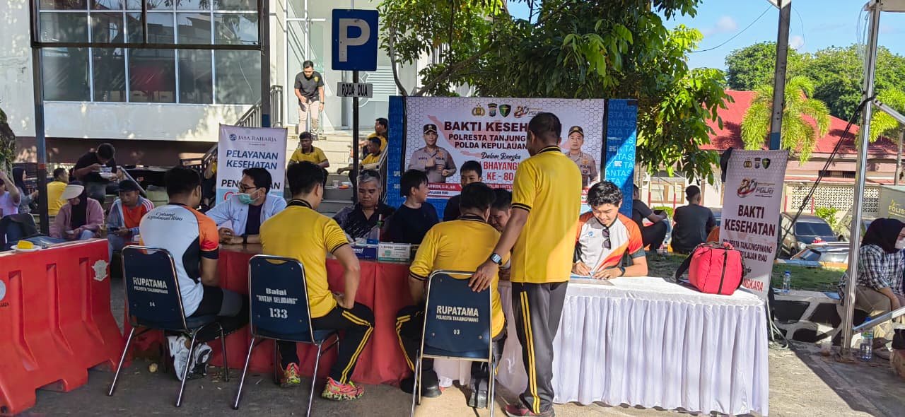 Jasa Raharja dan Sidokkes Polresta Tanjungpinang Gelar Pemeriksaan Kesehatan Gratis dalam Giat Jalan Santai HUT Bhayangkara ke-80 Jasa Raharja dan Sidokkes Polresta Tanjungpinang Gelar Pemeriksaan Kesehatan Gratis dalam Giat Jalan Santai HUT Bhayangkara ke-80