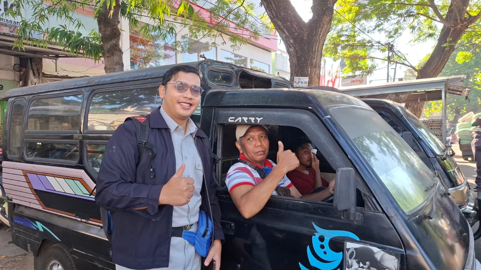 Jasa Raharja NTB Tingkatkan Kepatuhan IWKBU Melalui Door to Door kepada Angdes Lombok Barat Jasa Raharja NTB Tingkatkan Kepatuhan IWKBU Melalui Door to Door kepada Angdes Lombok Barat