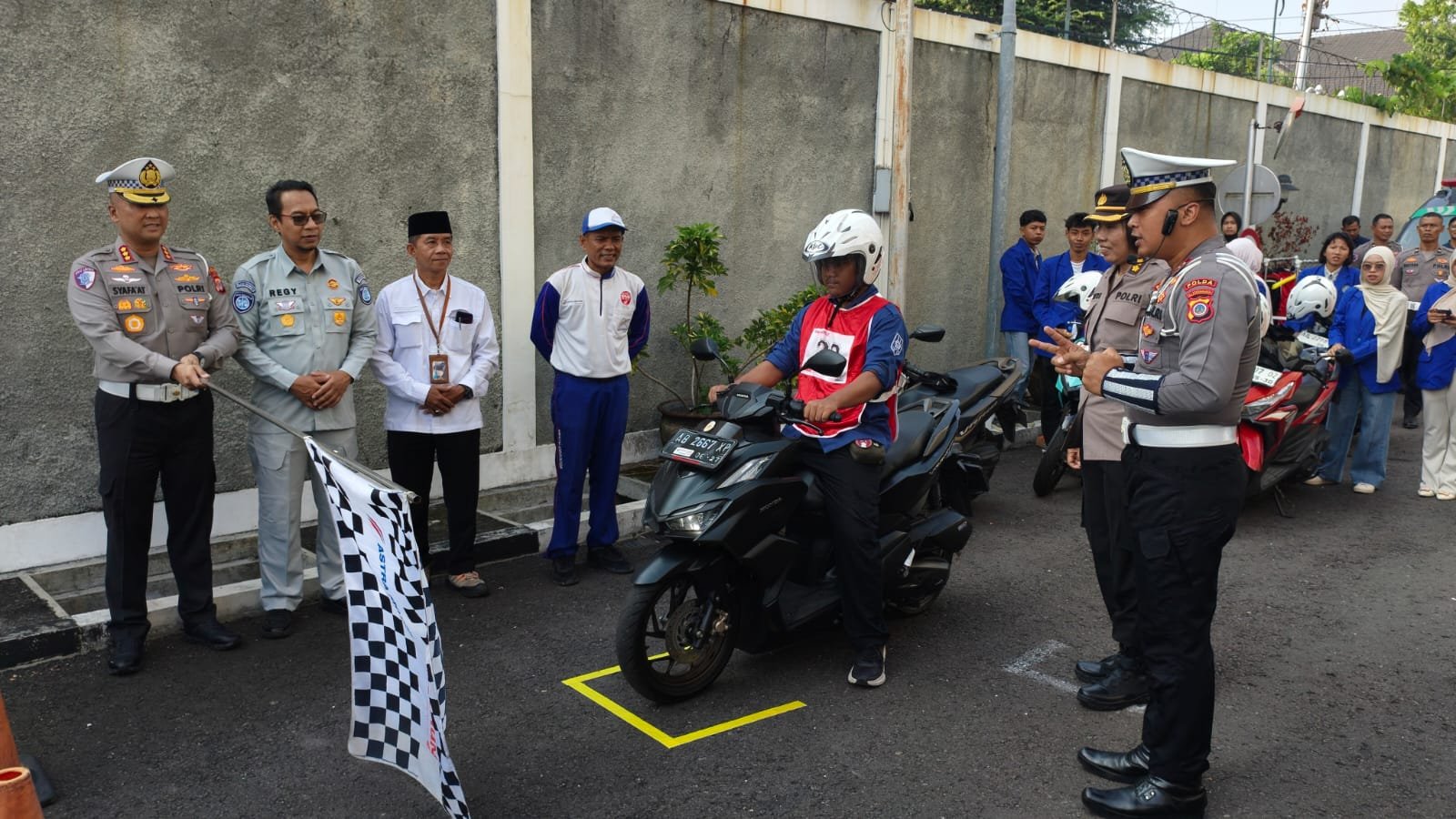 Peringati HUT Bhayangkara ke-80, Ditlantas Polda DIY Gandeng Jasa Raharja Gelar Safety Riding bagi Generasi Muda Peringati HUT Bhayangkara ke-80, Ditlantas Polda DIY Gandeng Jasa Raharja Gelar Safety Riding bagi Generasi Muda