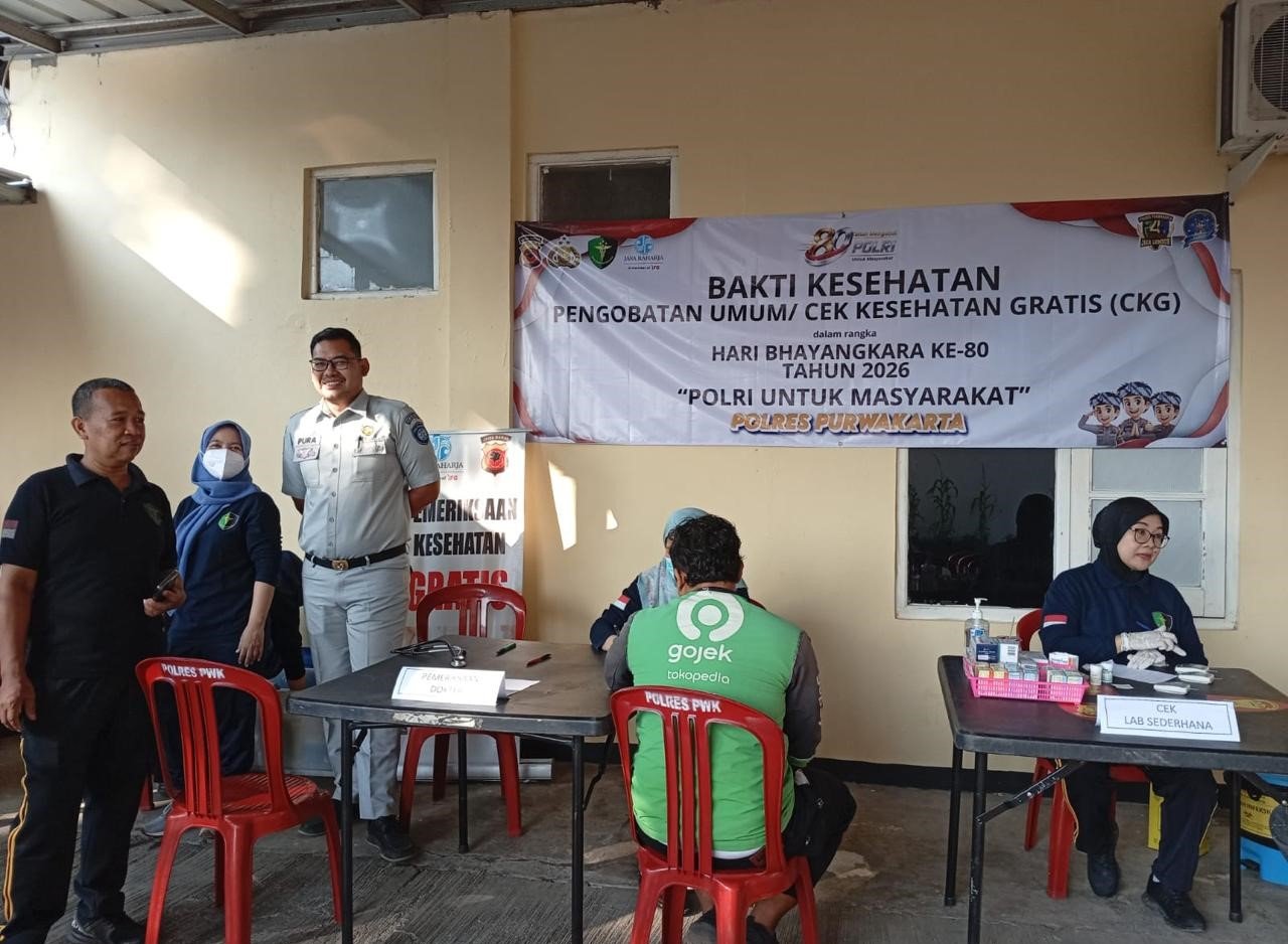 Sambut HUT Bhayangkara ke-80, Jasa Raharja dan Dokkes Polres Purwakarta Gelar Pengobatan Gratis Bagi Ratusan Pengemudi Ojek Online Sambut HUT Bhayangkara ke-80, Jasa Raharja dan Dokkes Polres Purwakarta Gelar Pengobatan Gratis Bagi Ratusan Pengemudi Ojek Online