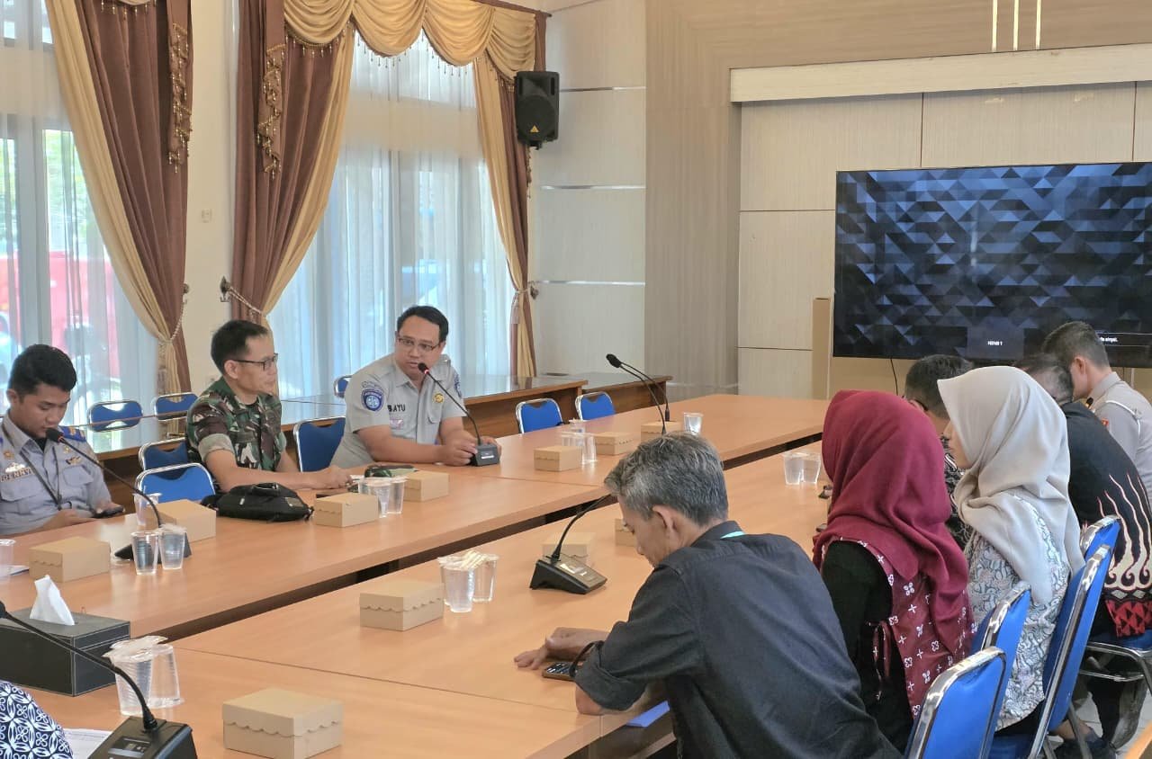 Jasa Raharja Purwakarta Dukung Layanan Samsat Keliling dan Pemeriksaan Kesehatan di Gempungan Cibatu