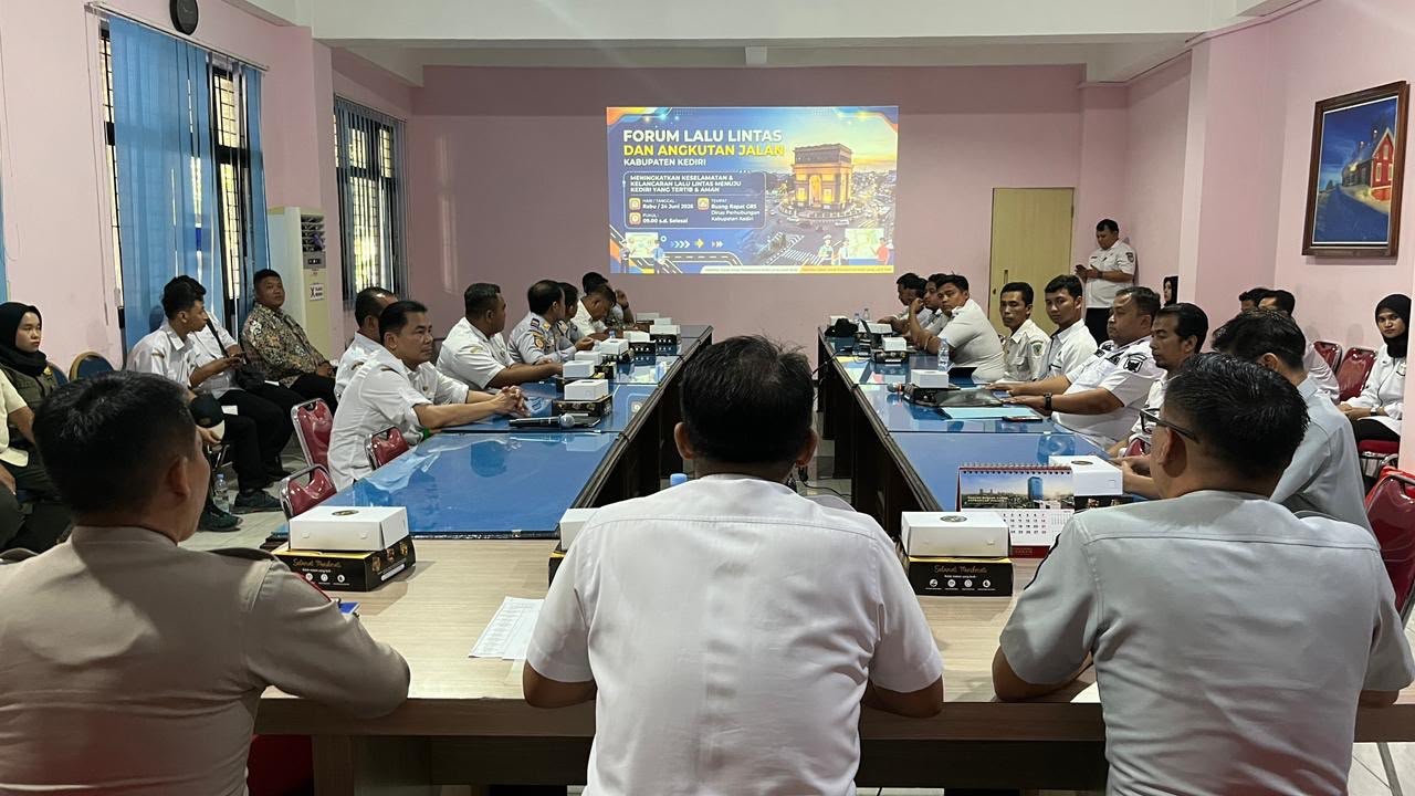 Peran FKLL Kabupaten Kediri dalam Menekan Kecelakaan Lalu Lintas Peran FKLL Kabupaten Kediri dalam Menekan Kecelakaan Lalu Lintas