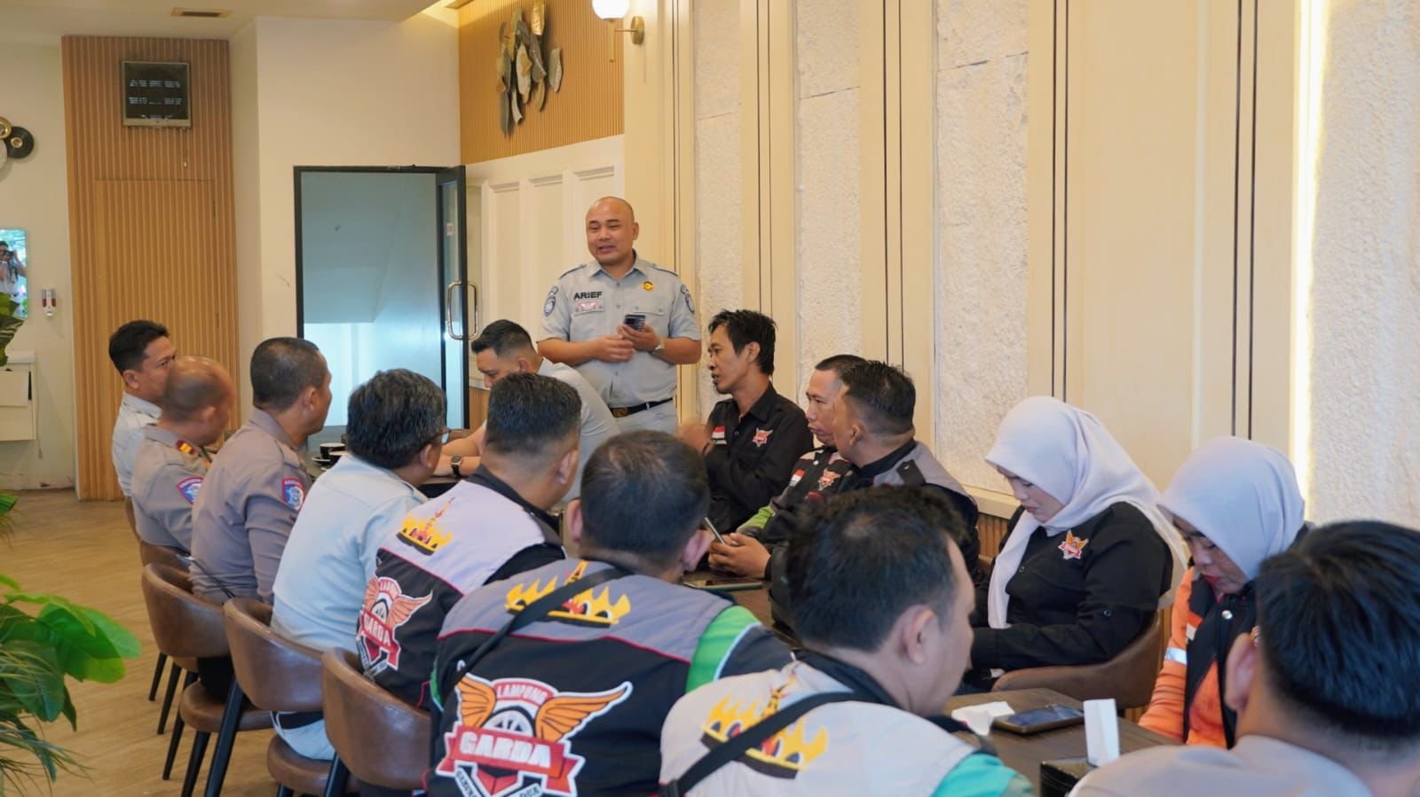 Jasa Raharja dan Ditlantas Polda Lampung Ajak Komunitas Ojek Online Tingkatkan Keselamatan Berkendara melalui Aplikasi JRKu