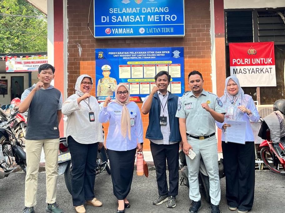 Tim Kementerian Keuangan dan Bank Indonesia Tinjau Implementasi Digitalisasi Pembayaran di Samsat Metro Tim Kementerian Keuangan dan Bank Indonesia Tinjau Implementasi Digitalisasi Pembayaran di Samsat Metro
