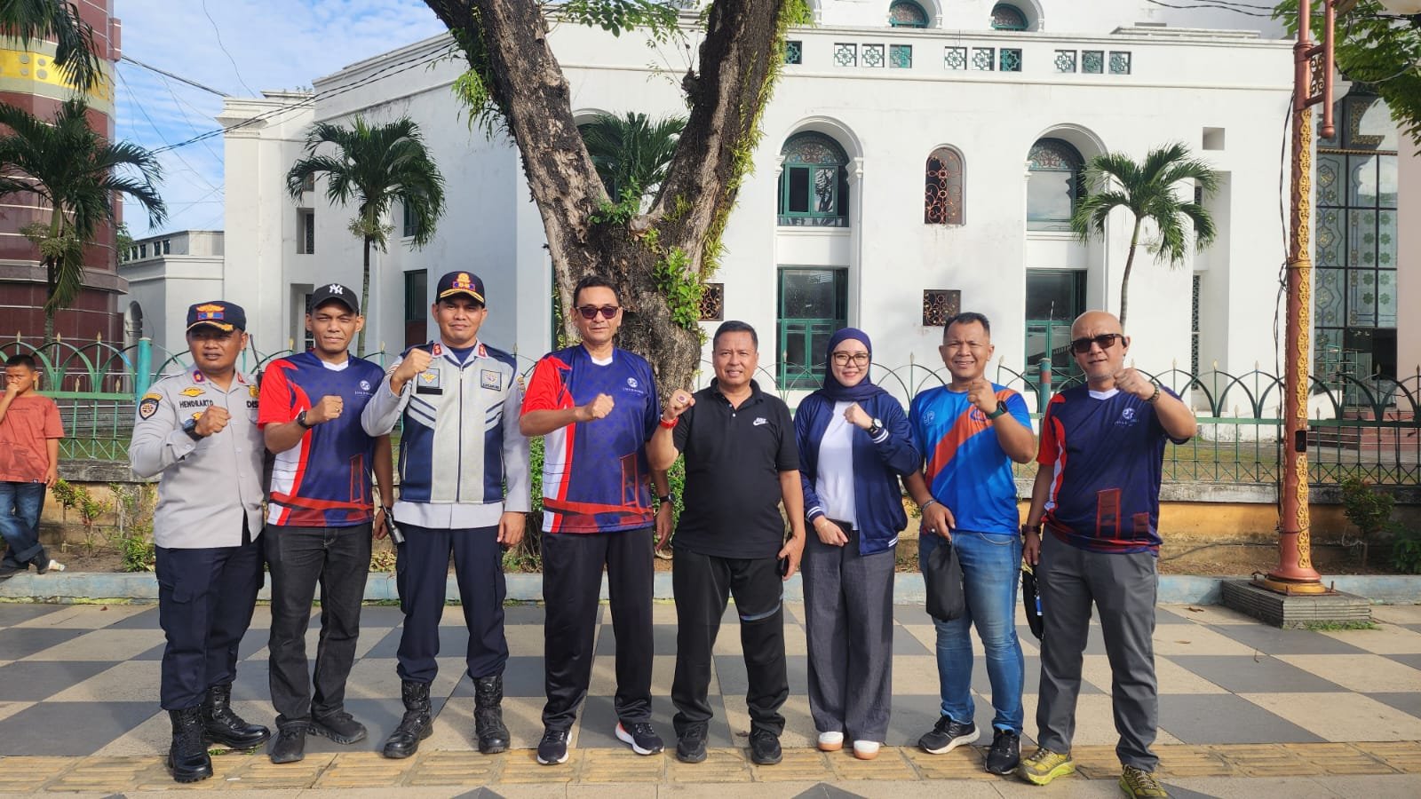 Dekatkan Layanan kepada Masyarakat, Jasa Raharja Sumsel Ramaikan CFD dengan Mobil Unit Keselamatan Lalu Lintas (MUKL) Dekatkan Layanan kepada Masyarakat, Jasa Raharja Sumsel Ramaikan CFD dengan Mobil Unit Keselamatan Lalu Lintas (MUKL)