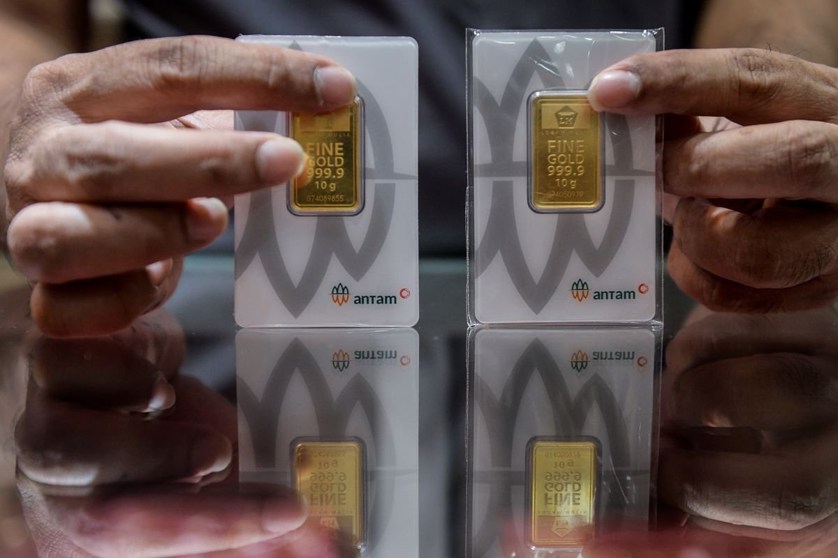 Emas Antam Lanjut Koreksi, Harga Buyback Ikut Turun ke Rp2,401 Juta per Gram