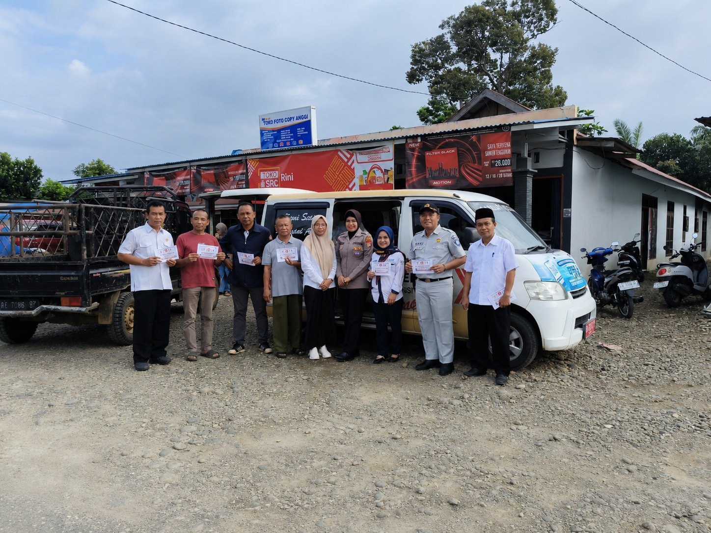 Samsat Mukomuko Gelar Samsat Keliling dan Sosialisasi Pemutihan Pajak Kendaraan Bermotor di Kecamatan Air Majunto Samsat Mukomuko Gelar Samsat Keliling dan Sosialisasi Pemutihan Pajak Kendaraan Bermotor di Kecamatan Air Majunto