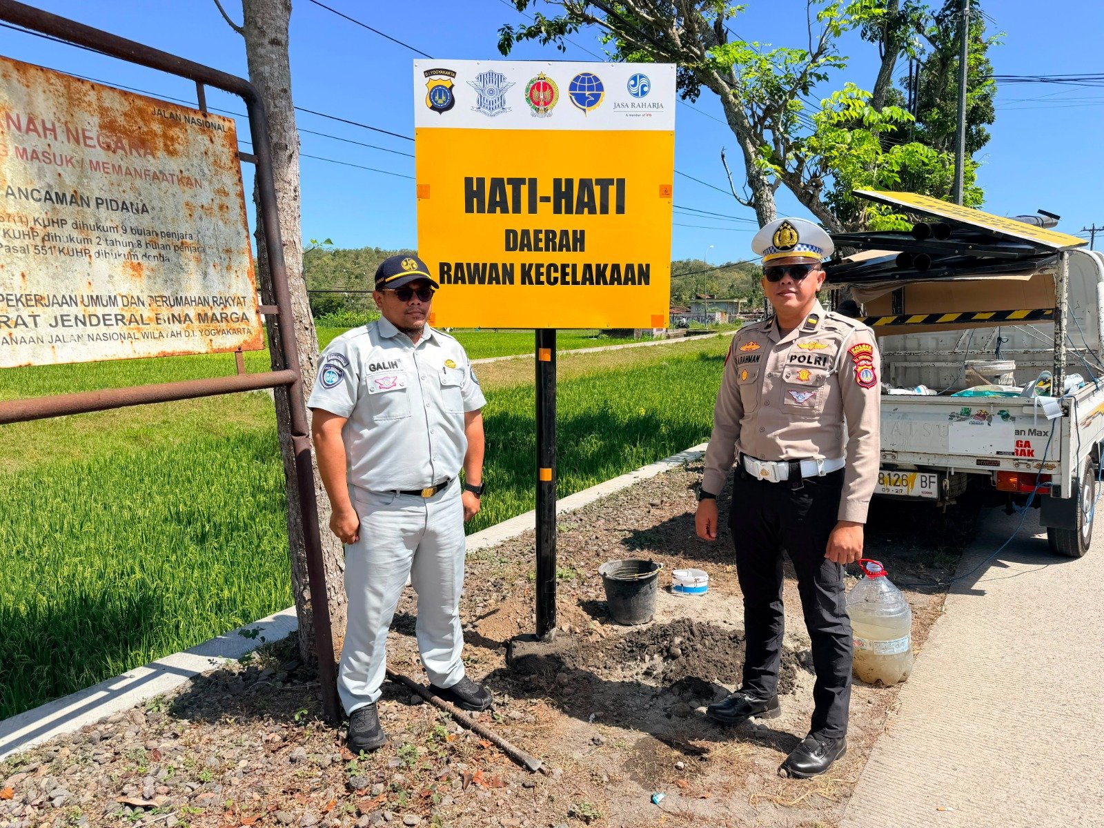 Jasa Raharja dan Satlantas Kulon Progo Perkuat Pencegahan Laka Lewat Pemasangan Plang Keselamatan Jasa Raharja dan Satlantas Kulon Progo Perkuat Pencegahan Laka Lewat Pemasangan Plang Keselamatan