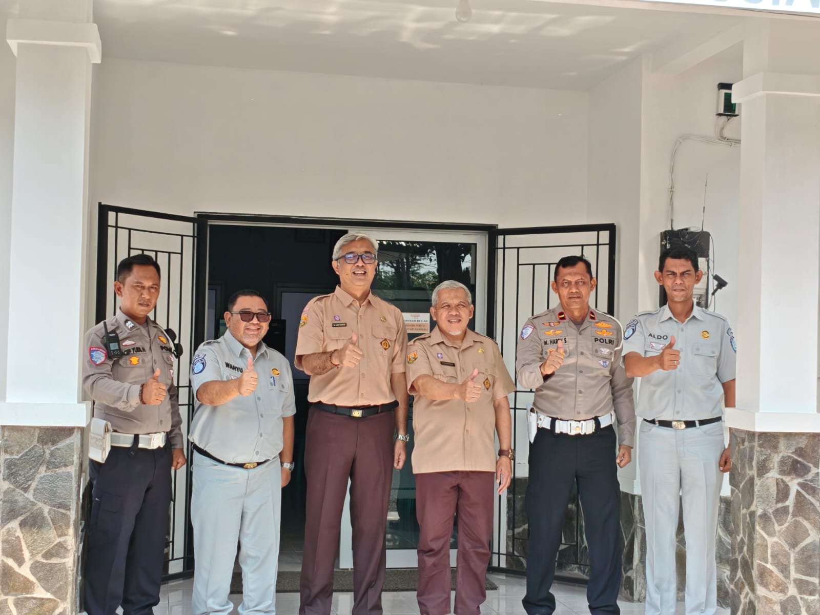 Jasa Raharja Tasikmalaya Bersama P3D Pangandaran Dorong Tertib Lalu Lintas Melalui Koordinasi dengan BKSDM dan Sekda Pangandaran Jasa Raharja Tasikmalaya Bersama P3D Pangandaran Dorong Tertib Lalu Lintas Melalui Koordinasi dengan BKSDM dan Sekda Pangandaran