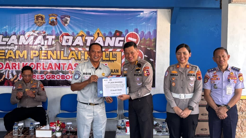 Dukung Kampung Tertib Berlalu Lintas Jasa Raharja Demak Serahkan Bantuan TJSL dan Edukasikan Peran Perlindungan Dasar Dukung Kampung Tertib Berlalu Lintas Jasa Raharja Demak Serahkan Bantuan TJSL dan Edukasikan Peran Perlindungan Dasar