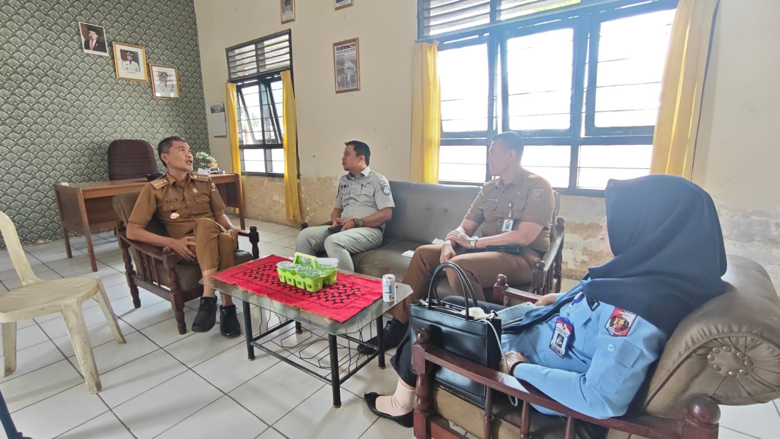 Kepala Jasa Raharja Cabang Kotabumi Tinjau Layanan Samsat Desa Bukit Kemuning Kepala Jasa Raharja Cabang Kotabumi Tinjau Layanan Samsat Desa Bukit Kemuning
