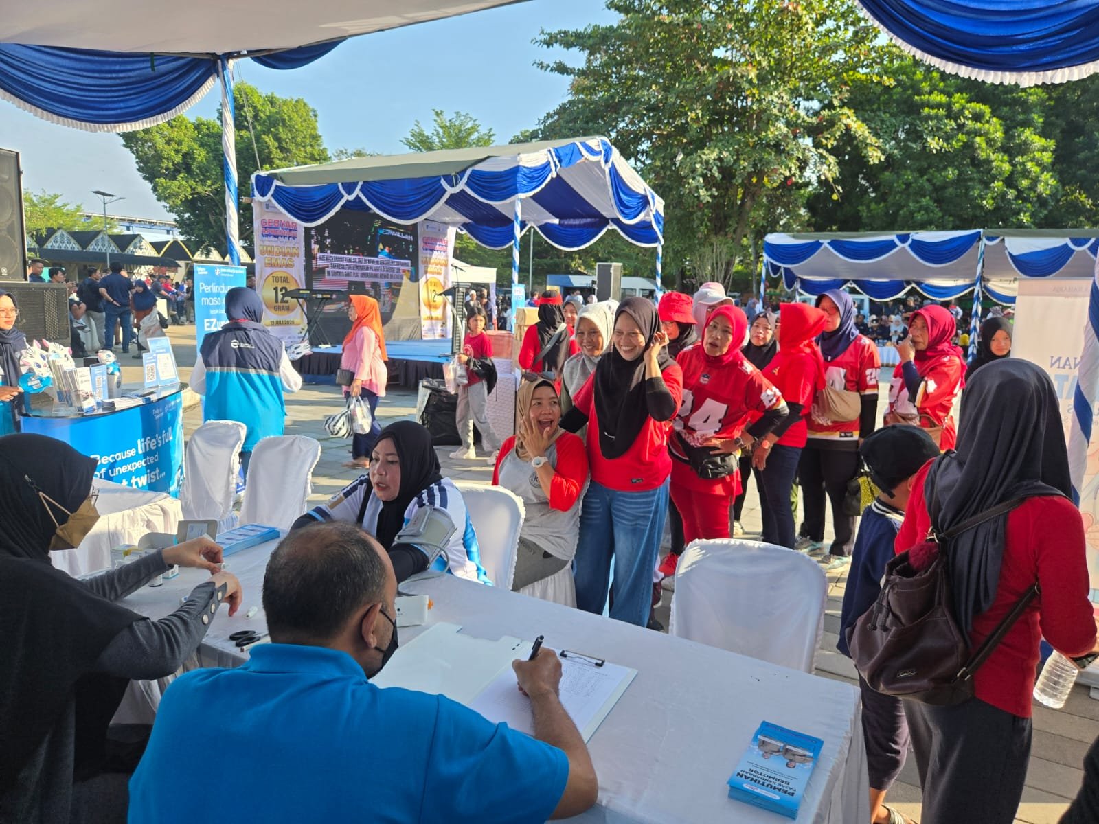 Jasa Raharja NTB Gelar Pelayanan Kesehatan Gratis bagi Masyarakat di Car Free Day Jasa Raharja NTB Gelar Pelayanan Kesehatan Gratis bagi Masyarakat di Car Free Day