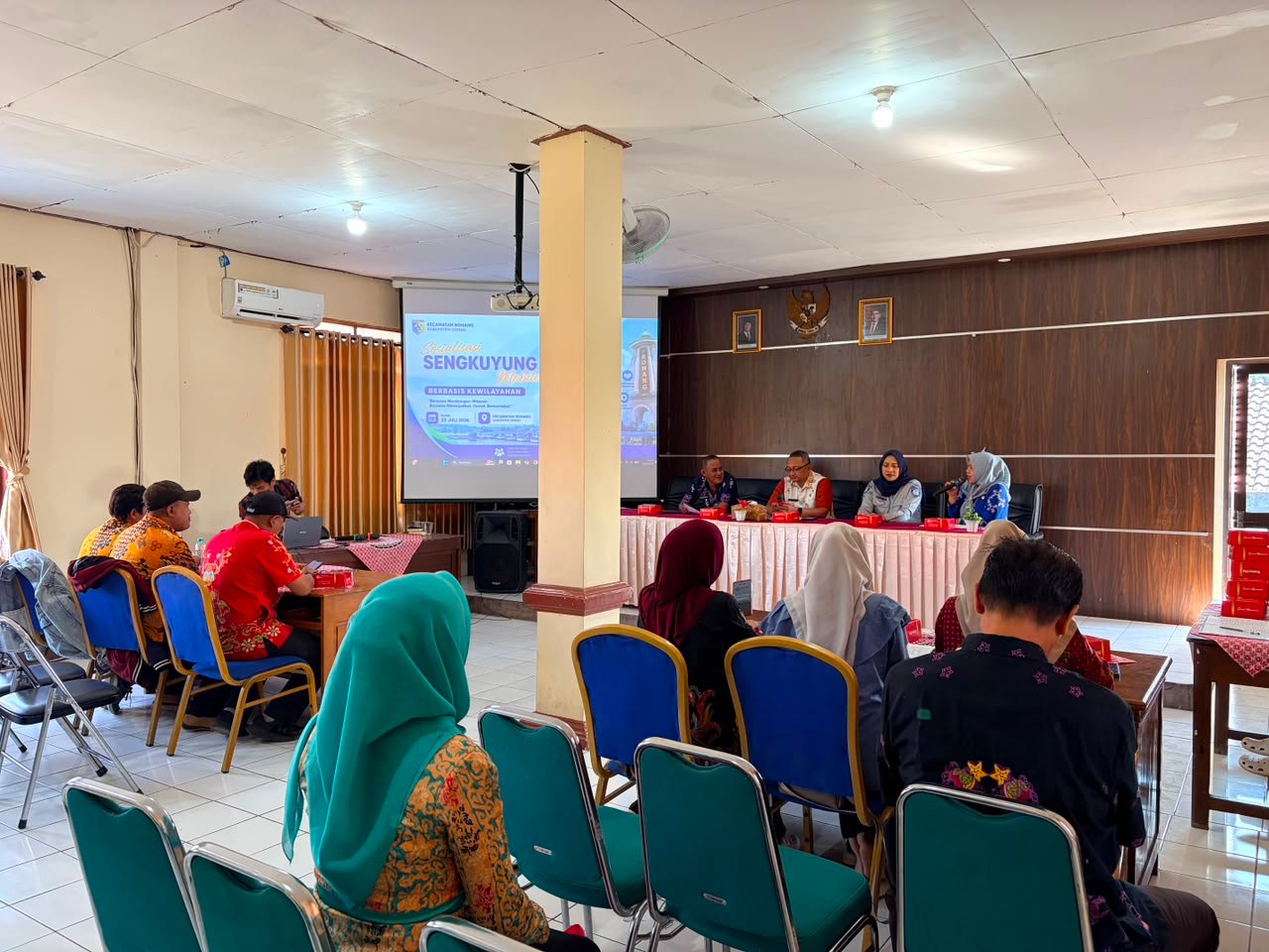 Tim Pembina Samsat Demak Sosialisasikan Sengkuyung Mobile di Kecamatan Bonang untuk Tingkatkan Kepatuhan Pajak Kendaraan Tim Pembina Samsat Demak Sosialisasikan Sengkuyung Mobile di Kecamatan Bonang untuk Tingkatkan Kepatuhan Pajak Kendaraan