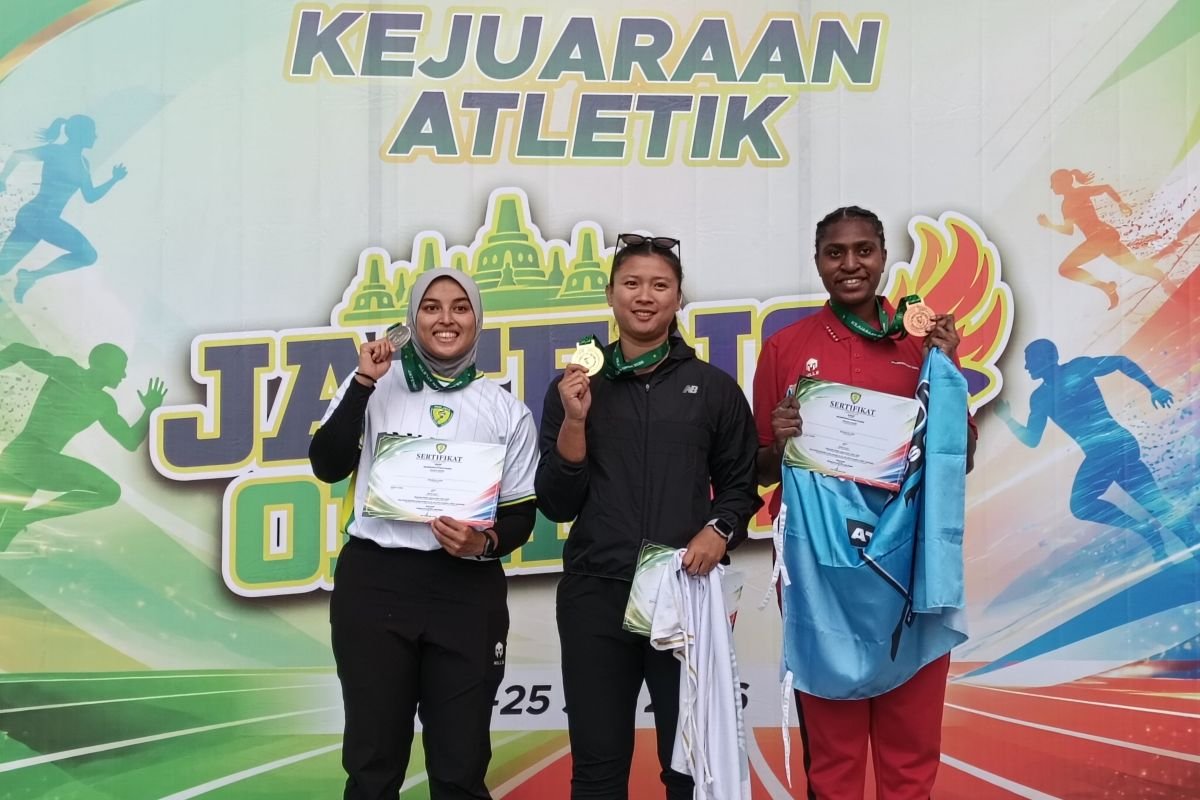 Lemparan 52,69 Meter Antar Atinna Pecahkan Rekornas di Semarang Lemparan 52,69 Meter Antar Atinna Pecahkan Rekornas di Semarang