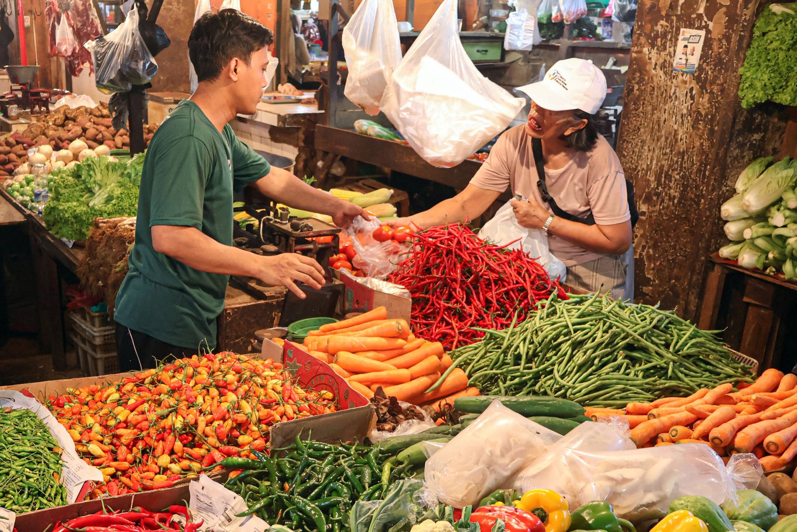 Daftar harga pangan terbaru: Cabai rawit Rp58.150 per kg, beras mulai Rp14.650 Daftar harga pangan terbaru: Cabai rawit Rp58.150 per kg, beras mulai Rp14.650