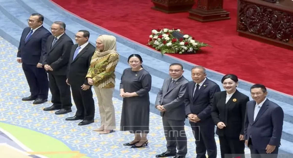 Kusfiardi Resmi Dipilih DPR Mengisi Kursi Badan Supervisi OJK Kusfiardi Resmi Dipilih DPR Mengisi Kursi Badan Supervisi OJK