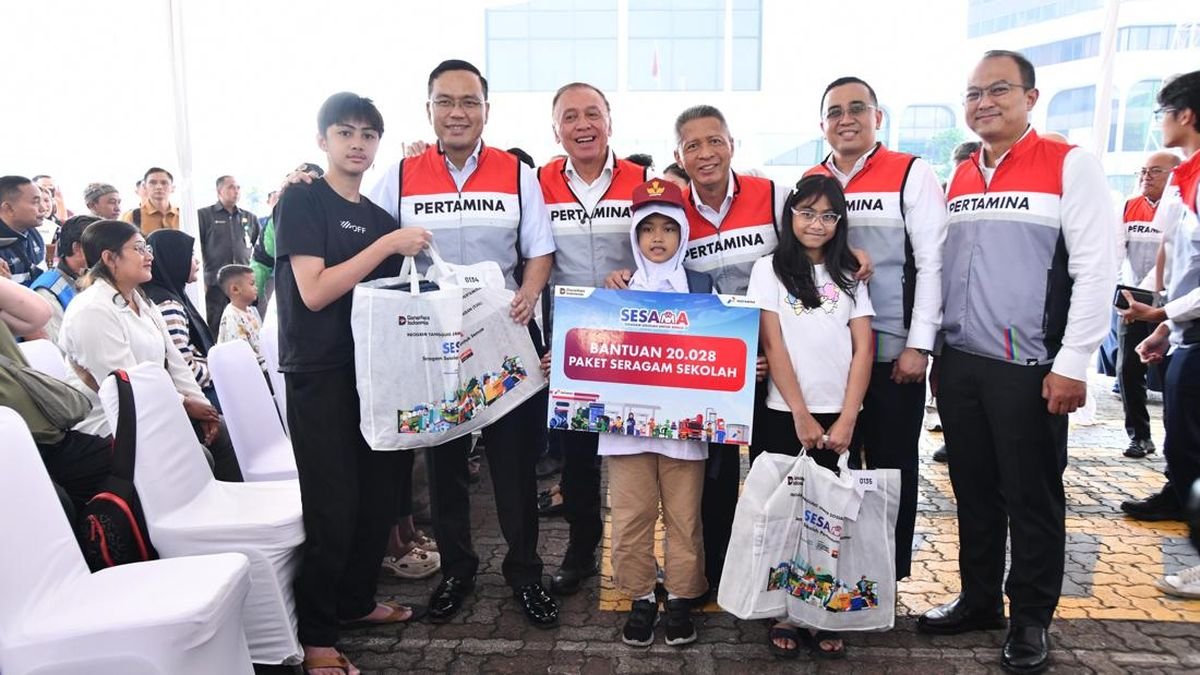 Program SESAMA Pertamina Bantu Ribuan Siswa Sambut Tahun Ajaran Baru dengan Perlengkapan Sekolah Gratis Program SESAMA Pertamina Bantu Ribuan Siswa Sambut Tahun Ajaran Baru dengan Perlengkapan Sekolah Gratis