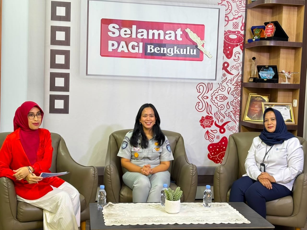 Jasa Raharja Bengkulu dan Jasa Raharja Putera Edukasi Masyarakat tentang Keselamatan Perjalanan dan Perlindungan Asuransi Melalui RBTV Jasa Raharja Bengkulu dan Jasa Raharja Putera Edukasi Masyarakat tentang Keselamatan Perjalanan dan Perlindungan Asuransi Melalui RBTV