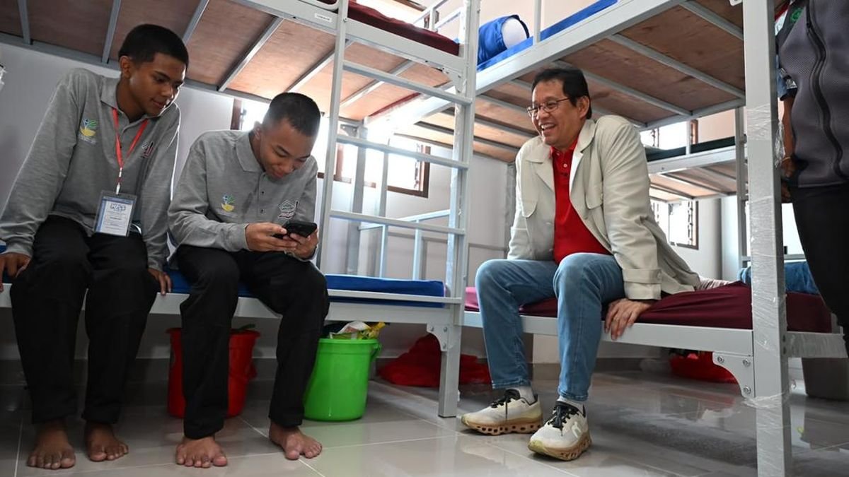 Purbaya Pastikan Anggaran Sekolah Rakyat Tetap Tersedia, Realisasi Sudah Capai Rp3,51 Triliun Purbaya Pastikan Anggaran Sekolah Rakyat Tetap Tersedia, Realisasi Sudah Capai Rp3,51 Triliun