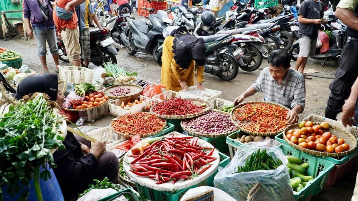 PIHPS: Harga Cabai Rawit Tembus Rp61.250 per Kg, Telur Ayam Rp27.050 per Kg PIHPS: Harga Cabai Rawit Tembus Rp61.250 per Kg, Telur Ayam Rp27.050 per Kg