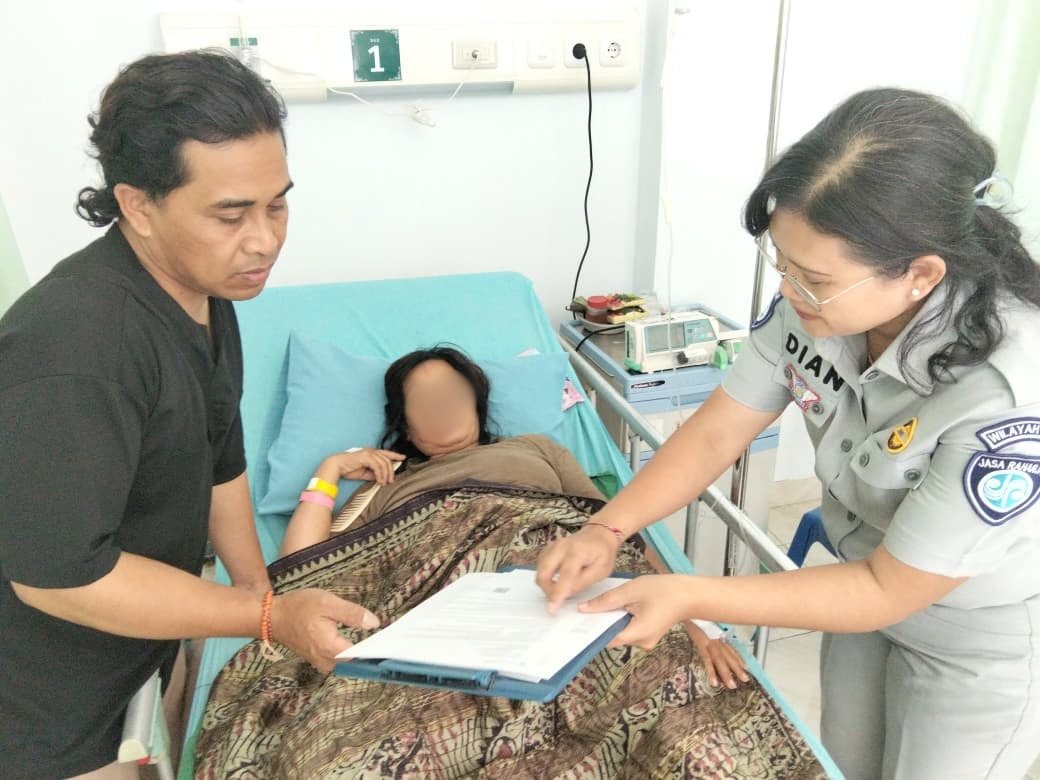 Di Tengah Perawatan Intensif, Jasa Raharja Hadir Pastikan Jaminan Pasien Laka Lantas di Bangli Di Tengah Perawatan Intensif, Jasa Raharja Hadir Pastikan Jaminan Pasien Laka Lantas di Bangli