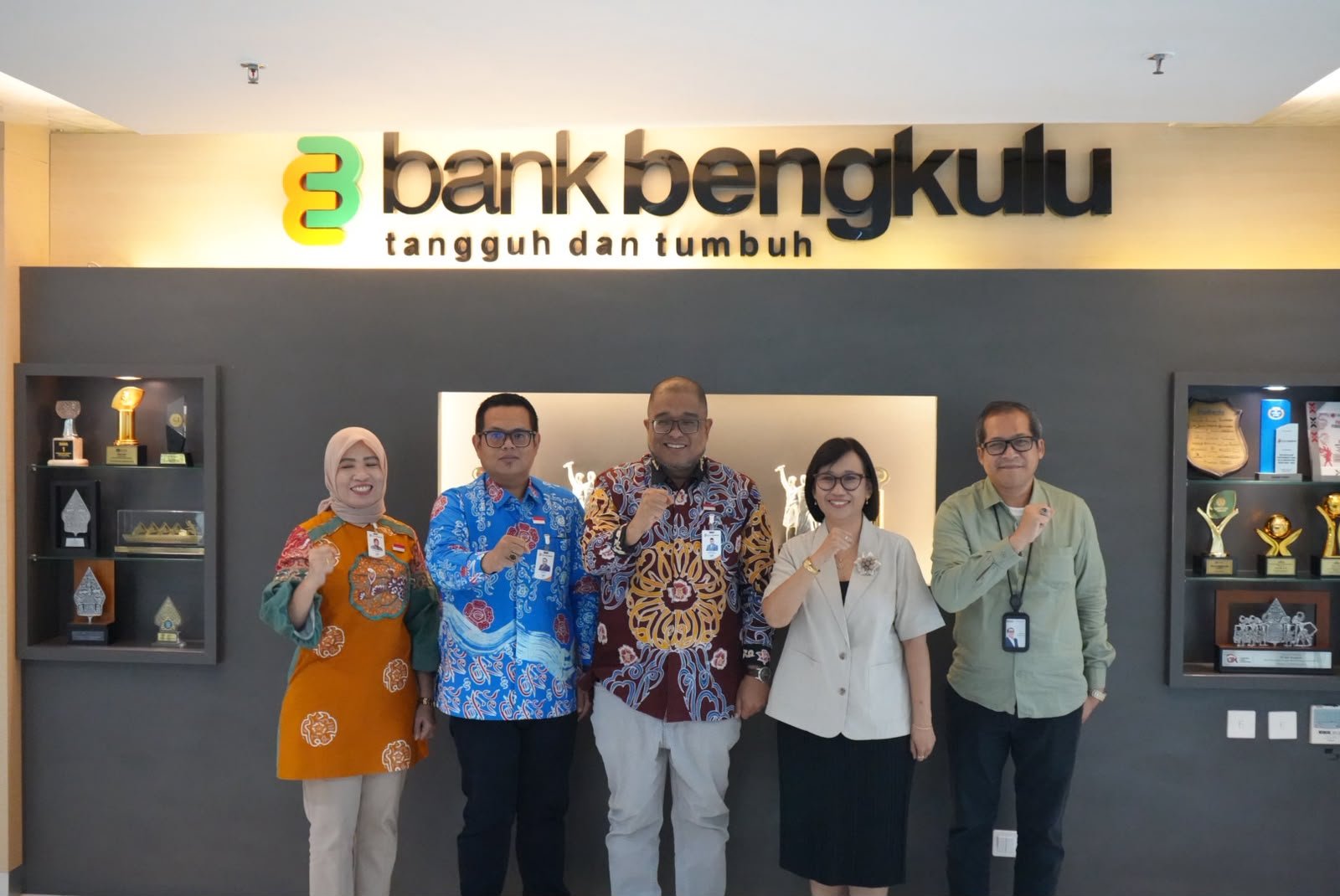 PT Jasa Raharja (Persero) Kanwil Bengkulu Perkuat Jalinan Kelembagaan dengan Bank Bengkulu PT Jasa Raharja (Persero) Kanwil Bengkulu Perkuat Jalinan Kelembagaan dengan Bank Bengkulu