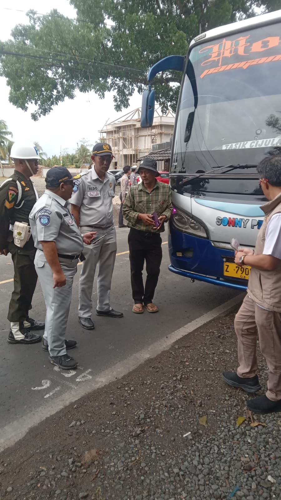 Monitoring Operasi Gabungan di Jalan Raya Cijulang, Jasa Raharja Tasikmalaya Dorong Kepatuhan Pembayaran Pajak Kendaraan