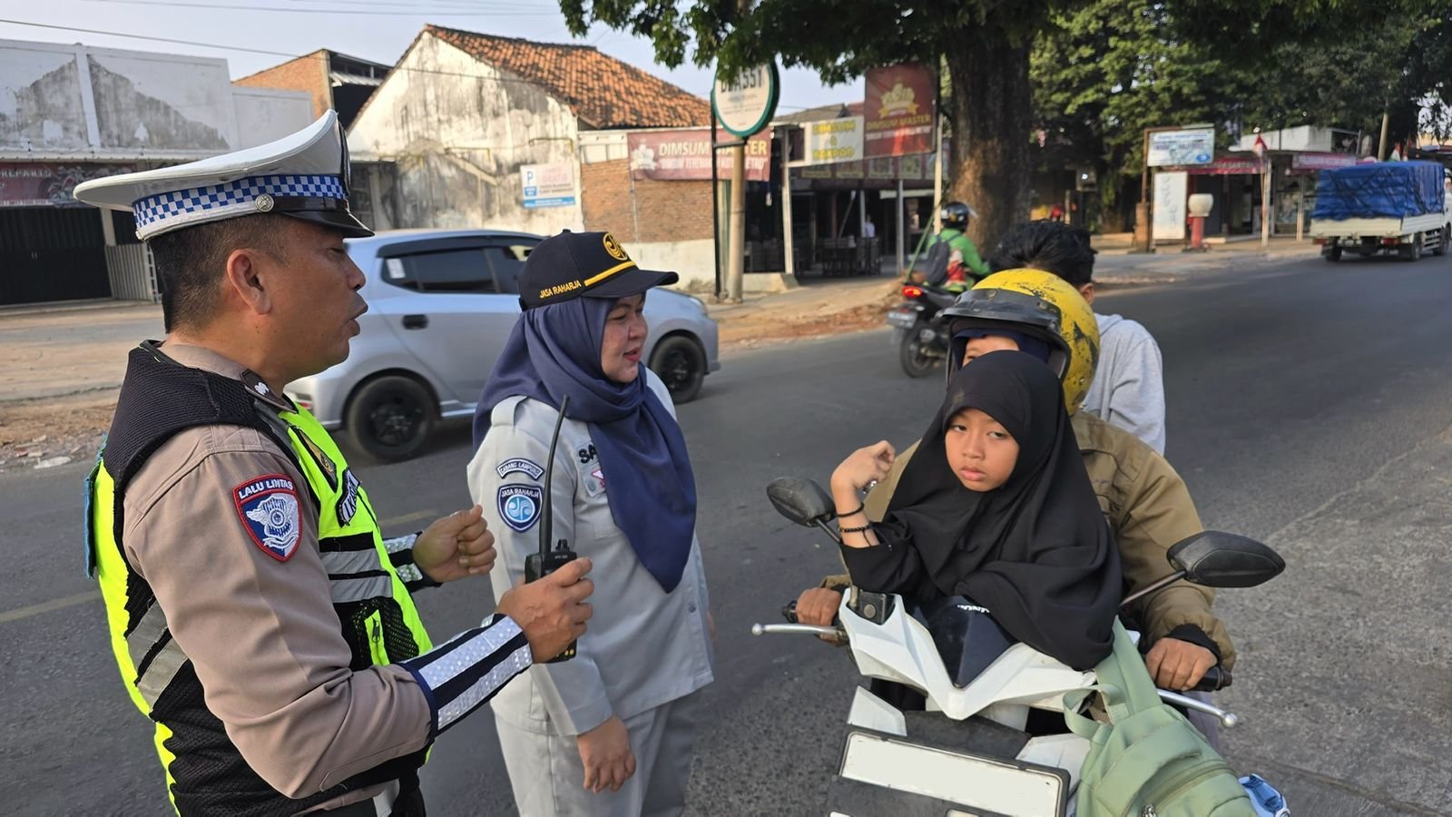 Jasa Raharja dan Satlantas Metro Perkuat Kepatuhan Pengendara melalui Operasi Gabungan