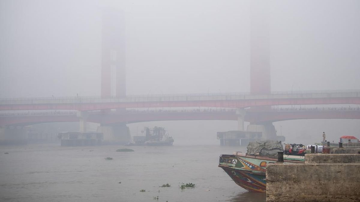 Kabut Asap Karhutla Selimuti Palembang, Kualitas Udara Masuk Level Berbahaya