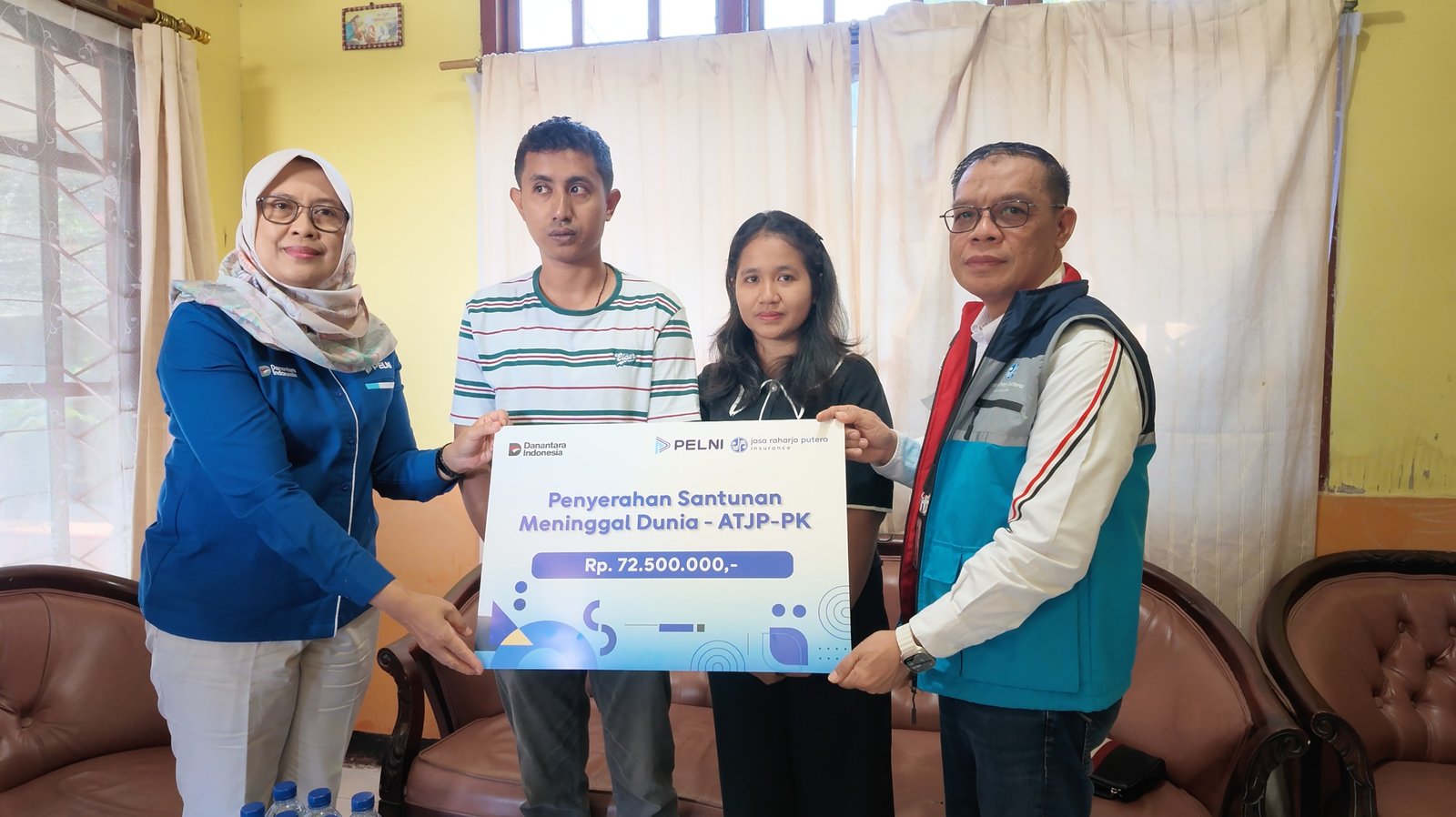 Kolaborasi PT PELNI (Persero) dan Jasaraharja Putera Pastikan Perlindungan bagi Korban Kecelakaan di Pelabuhan Lorens Say Kolaborasi PT PELNI (Persero) dan Jasaraharja Putera Pastikan Perlindungan bagi Korban Kecelakaan di Pelabuhan Lorens Say