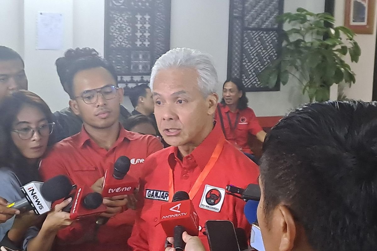 Ganjar Pranowo Respons Gugatan Syarat Pendidikan Gibran di MK