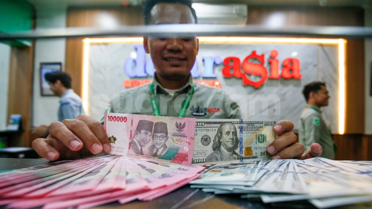 Rupiah Hari Ini Melemah 8 Poin ke Rp17.650 per Dolar AS