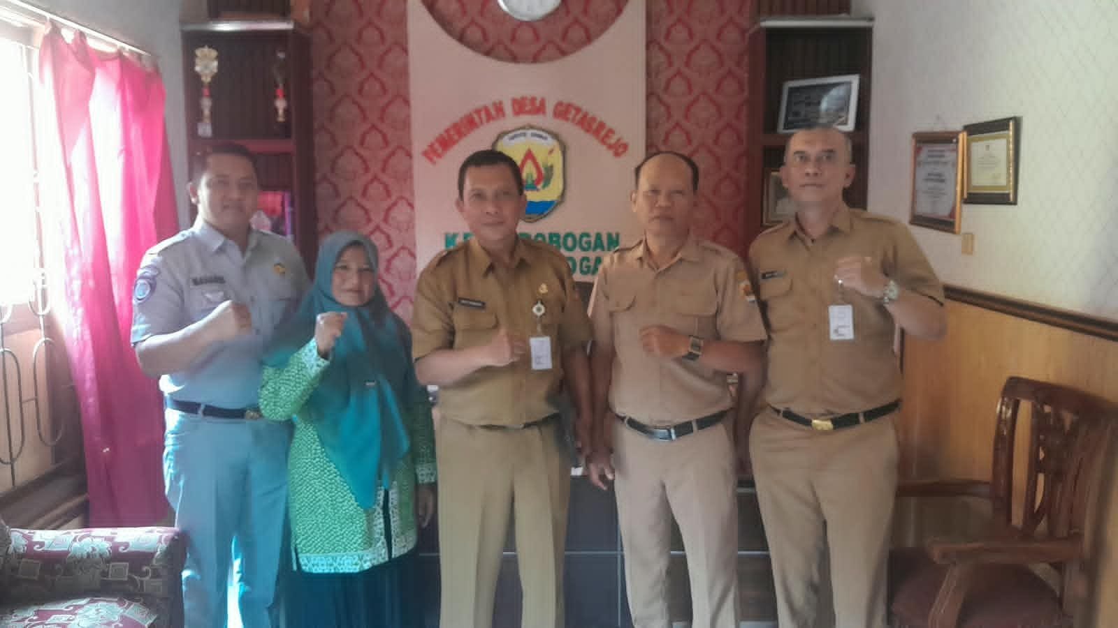 Jasa Raharja Purwodadi dan Tim Pembina Samsat Purwodadi Dampingi Desa Getasrejo Jalankan Program Sengkuyung Mobile Jasa Raharja Purwodadi dan Tim Pembina Samsat Purwodadi Dampingi Desa Getasrejo Jalankan Program Sengkuyung Mobile