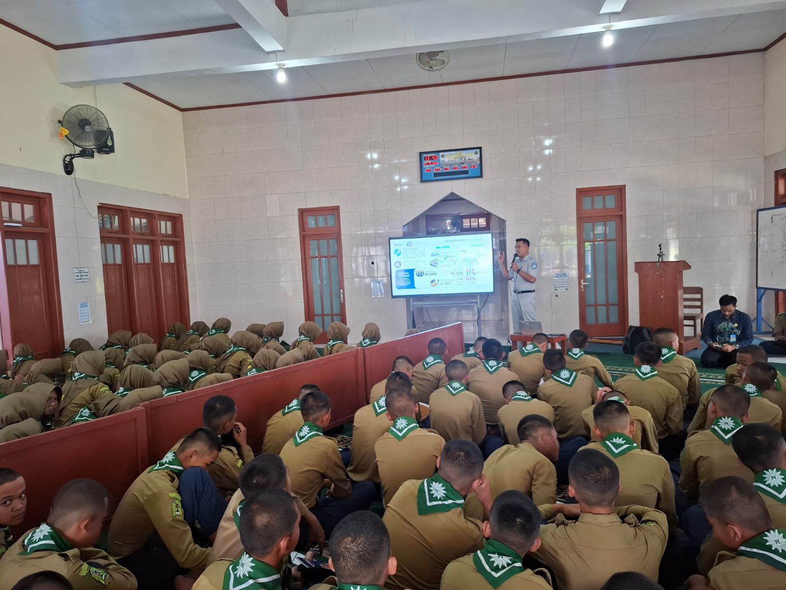 Jasa Raharja Cabang Magelang Laksanakan Pengajar Peduli Keselamatan Lalu Lintas Di SMK Muhammadiyah 2 Mertoyudan Kabupaten Magelang Jasa Raharja Cabang Magelang Laksanakan Pengajar Peduli Keselamatan Lalu Lintas Di SMK Muhammadiyah 2 Mertoyudan Kabupaten Magelang