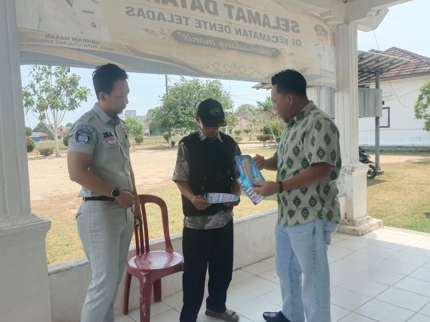 Tim Samsat Tulang Bawang Sosialisasikan Perpanjangan Keringanan Pajak di Dente Teladas
