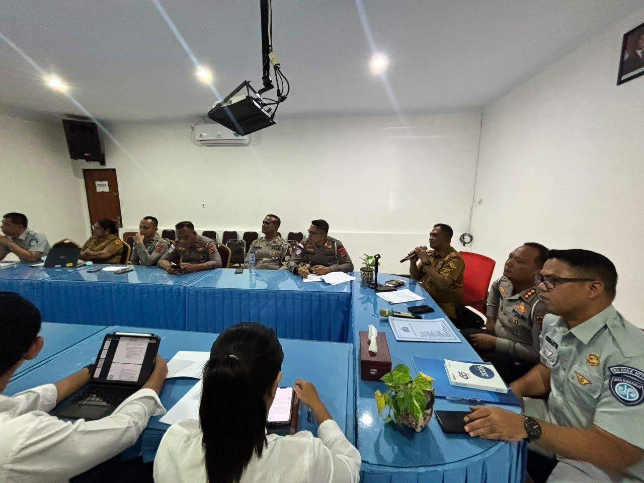 Forum LLAJ NTT Evaluasi RAK Keselamatan Lalu Lintas, Perkuat Sinergi Tekan Kecelakaan Forum LLAJ NTT Evaluasi RAK Keselamatan Lalu Lintas, Perkuat Sinergi Tekan Kecelakaan