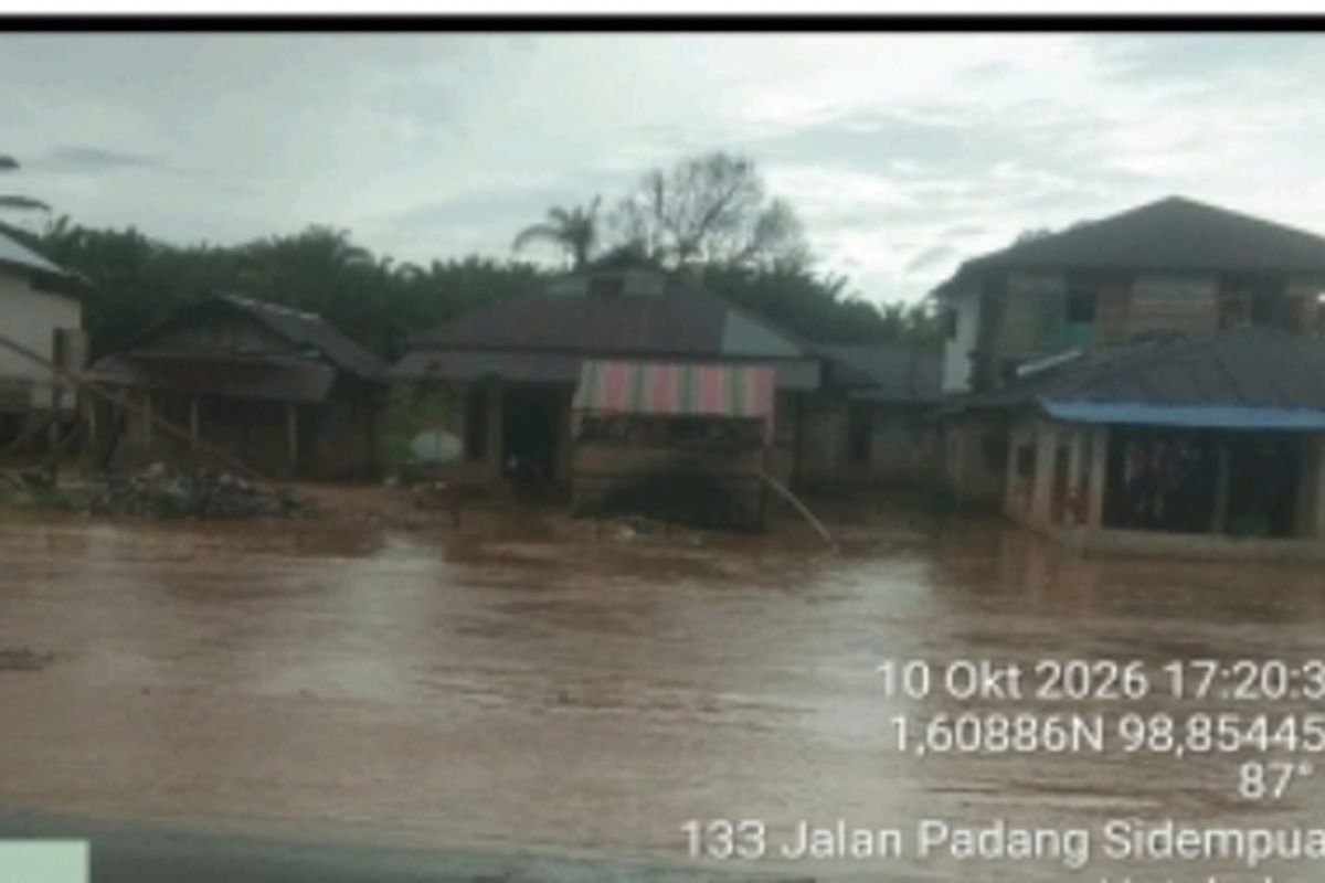 Cuaca Ekstrem di Sumut Picu Longsor di Samosir dan Banjir di Tapanuli Tengah
