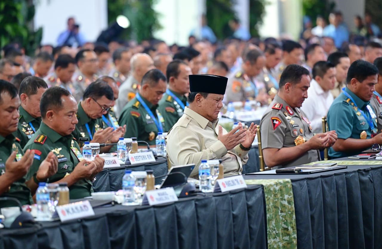Prabowo Minta TNI-Polri Perkuat SDM Hadapi Ancaman Hybrid dan Siber