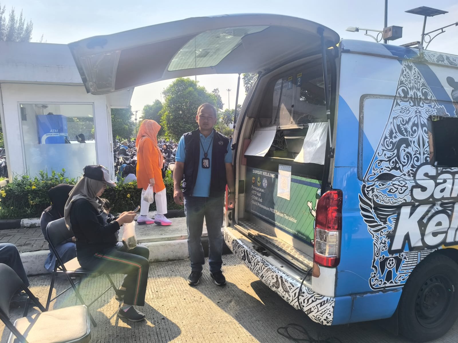 Dekatkan Pelayanan Kepada Masyarakat di Akhir Pekan, Jasa Raharja Bandung Dukung Samsat Keliling Soekarno Hatta Minggu Pagi Dekatkan Pelayanan Kepada Masyarakat di Akhir Pekan, Jasa Raharja Bandung Dukung Samsat Keliling Soekarno Hatta Minggu Pagi