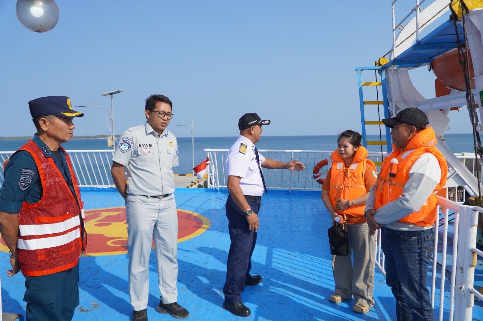 Hadirkan Manfaat Nyata di Bulan Kestrans, Jasa Raharja Selayar Pastikan Penumpang Terlindungi UU 33/1964 dan Siap Siaga di Laut Hadirkan Manfaat Nyata di Bulan Kestrans, Jasa Raharja Selayar Pastikan Penumpang Terlindungi UU 33/1964 dan Siap Siaga di Laut